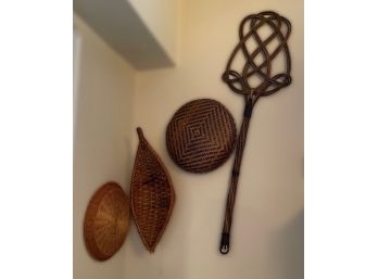 VINTAGE WICKER RUG BEATER AND ASSORTED BASKETS