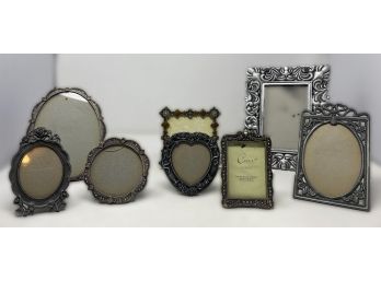 ASSORTED COLLECTION OF PICTURE FRAMES