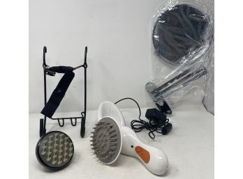 ASSORTED COLLECTION OF BATHROOM ACCESSORIES