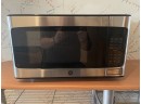 GE 950-Watt Midsize Microwave