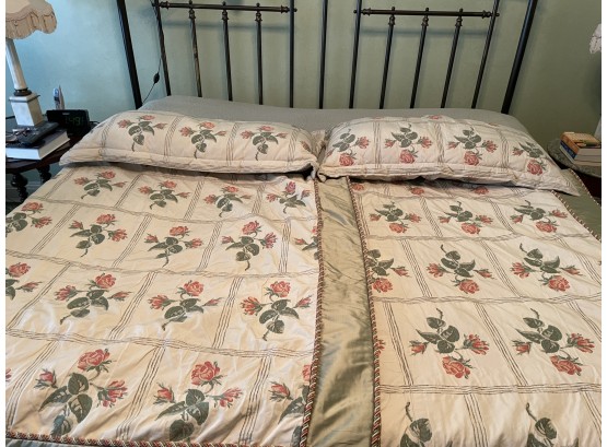 Set Of Pillows And Comforter