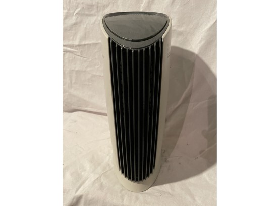 Sharper Image S1720 Ionic Breeze Desktop GP Silent Air Purifier