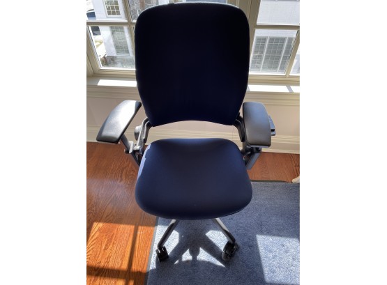 Steelcase Fabric Cushion Office Chair