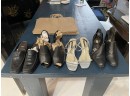 6 PAIR COLLECTION OF WOMEN'S SHOES SIZES 6-7