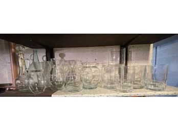 ASSORTED COLLECTION OF CLEAR GLASS VASES AND CUPS LOT 2