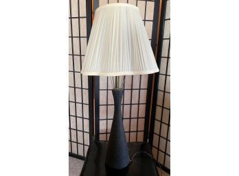 VINTAGE ROPE WRAPPED TAPLE LAMP W/PLEATED SCALLOPED SHADE