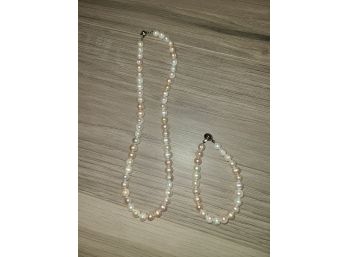Teng Yue Pearl Necklace And Bracelet