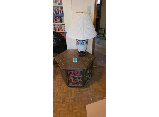 Accent Table & Lamps