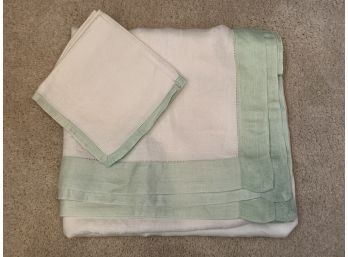 Tablecloth With 4 Napkins - Green Border