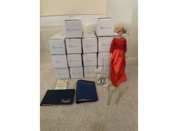 The Princess Diana Royal Wardrobe Collection Commemorative Edition - 18 Outfits And Display Stand