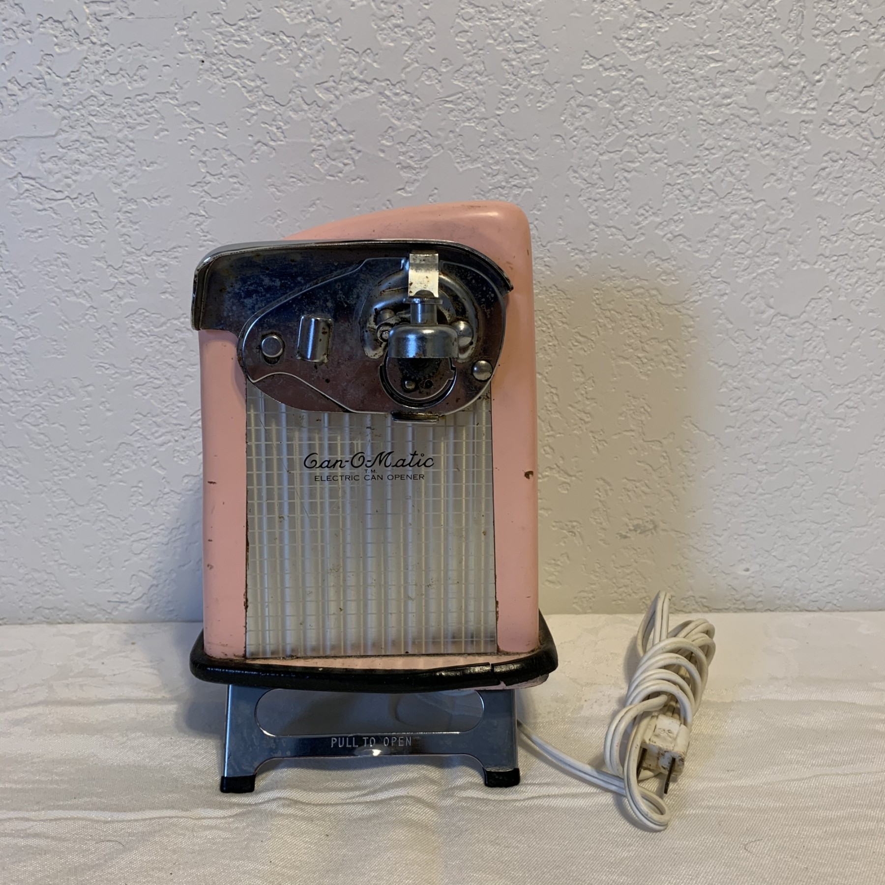 1950s Pink Can O Matic Electric Can Opener #5310
