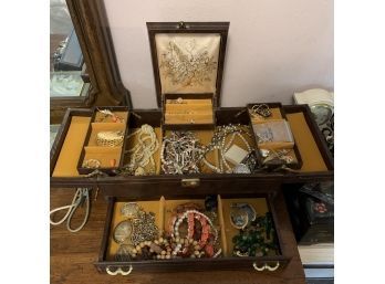 Brown Jewelry Box Full Of Jewelry