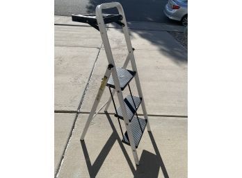 Collapsible Step Ladder