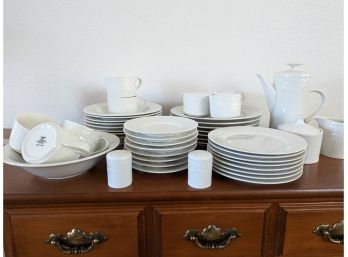 Garland Stoneware Dinnerware Set