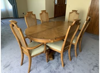 Stanley Furniture Fruitwood Dining Room Table And Chairs