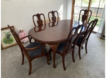 Ethan Allen Dining Table With 6 Chairs And 2 Leaves
