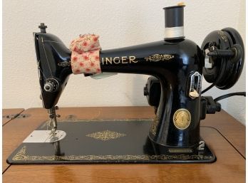 Singer Sewing Machine With Sewing Table