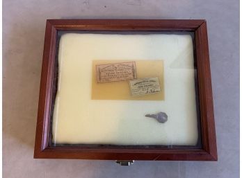 1860s Confederate States Of America Bond Loans In Locking Glass Top Display