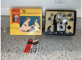 Kodak Brownie Starflash Outfit Camera In Original Box