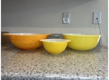 Pyrex Daisy / Sunflower Bowls And Primary Yellow
