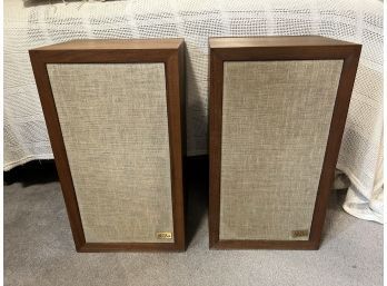 Pair Of Acoustic Research AR-3a Speakers Acoustic Suspension Loudspeaker Speakers