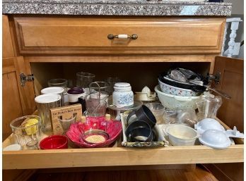 Contents Of Kitchen Shelf