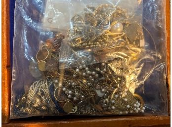 Large Surprise Lot Of Costume Jewelry Necklaces (#1)