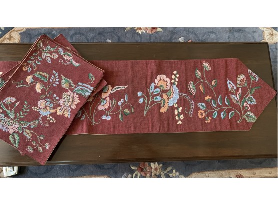 Floral Table Runner With Placemats