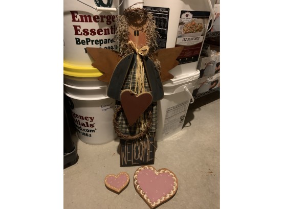 Wood Angel With Welcome Sign And Wood Hearts
