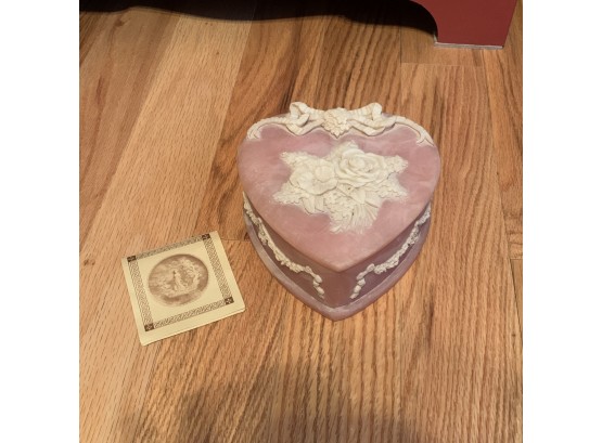 Incolay Stone Heart Shaped Box
