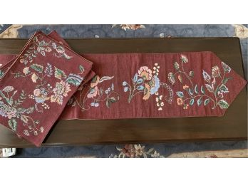 Floral Table Runner With Placemats