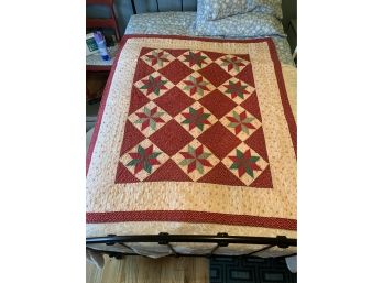 Red/Green Star Floral Print Quilt