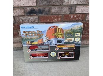 Bachmann Santa Fe Flyer Train Set