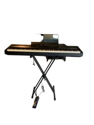 Alesis Recital Pro With Stand