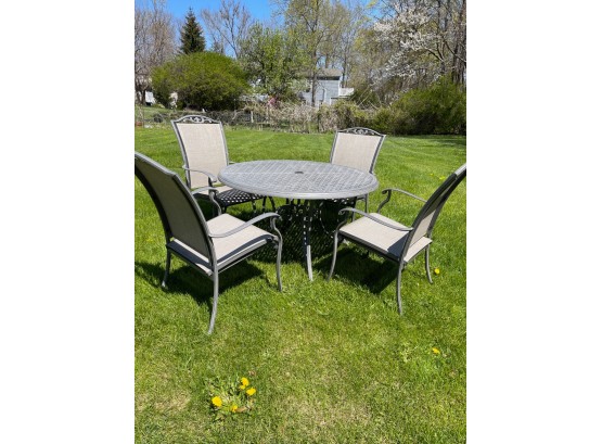 Cast Aluminum Patio Table With 4 Chairs
