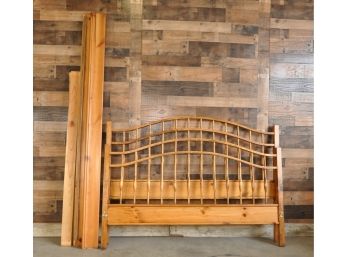 Queen Size Pine Spindle Bed Complete Bed Frame