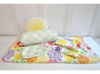 Twin Quilt With Pillow Shams And Decorative Pillows