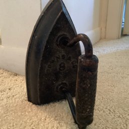 Antique 1800s Downs & Co No 8 Cast Iron Sad Iron