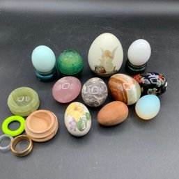 11 Stone,Porcelain And Wood Eggs With 5 Egg Holders