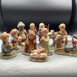 Rare Goebel Hummel 11 Piece Nativity Set