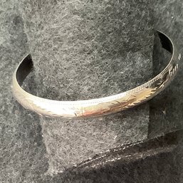 925 Sterling Silver Etched Bangle Bracelet With Safety Catch