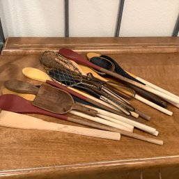 Huge Amount Of Wooden Spoons, Some Vintage, Some Painted For Farmhouse Country Decor