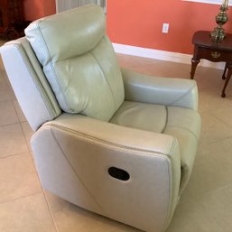 Kane Furniture Recliner, Like New Condition