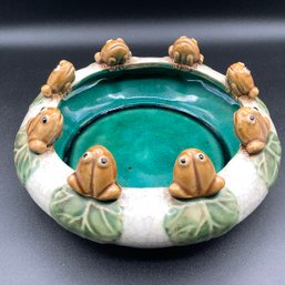 Glazed Bowl With 8 Frogs Around Perimeter