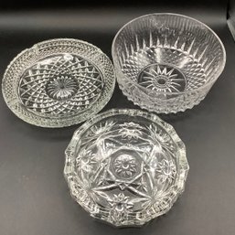 3 Piece Glass Set, 2 Ashtrays And One Bowl