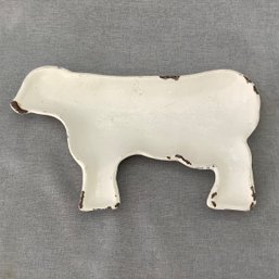 Cast Iron Farmhouse Cow With Single Loop To Hang