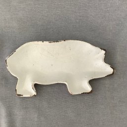 Cast Iron Pig Decor With One Loop To Hang
