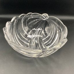 Large Unique Swirl Knot Crystal Bowl