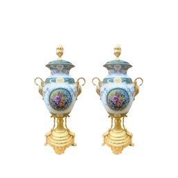 Gilded Florals: Sophisticated Porcelain Jar With Baroque Motifs And Goose Handles