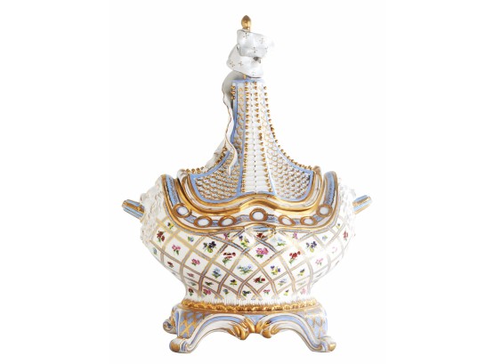 Porcelain Tureen In The Shape Of An Ancient Greek Vessel